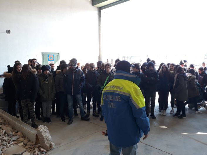 visita campo macerie scolaresca